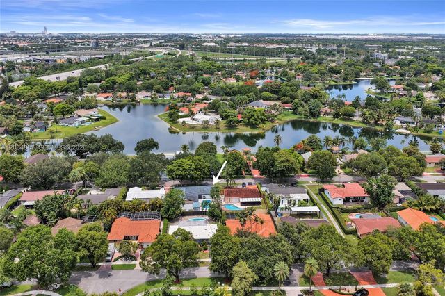 14021 Cypress Ct, Miami Lakes, FL 33014