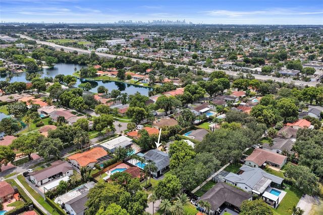 14021 Cypress Ct, Miami Lakes, FL 33014