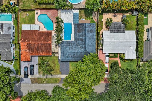 14021 Cypress Ct, Miami Lakes, FL 33014