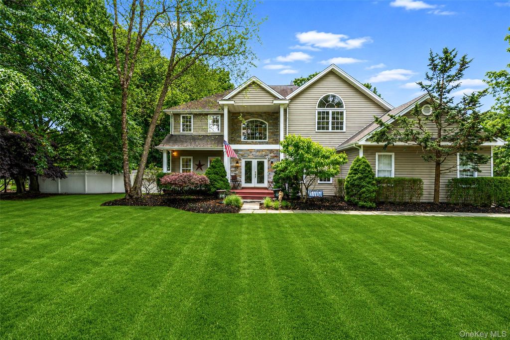 17 Esplanade Drive, Patchogue, NY 11772