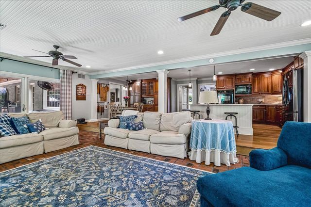 1378 PINE BARK CV, Memphis, TN 38120