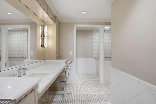 2660 Peachtree Road NW 20G, Atlanta, GA 30305