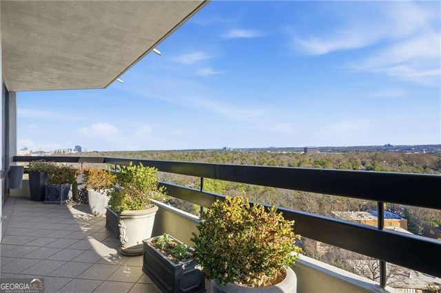 2660 Peachtree Road NW 20G, Atlanta, GA 30305