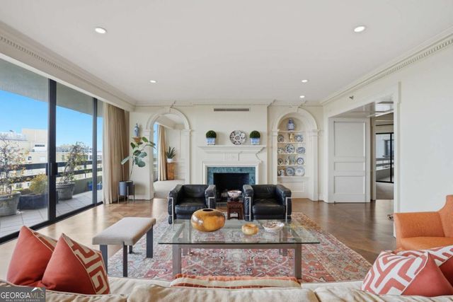 2660 Peachtree Road NW 20G, Atlanta, GA 30305