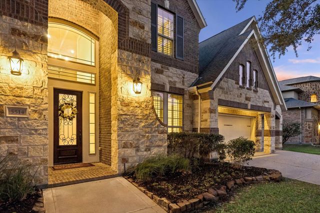 5514 Caspian Falls Lane, Fulshear, TX 77441