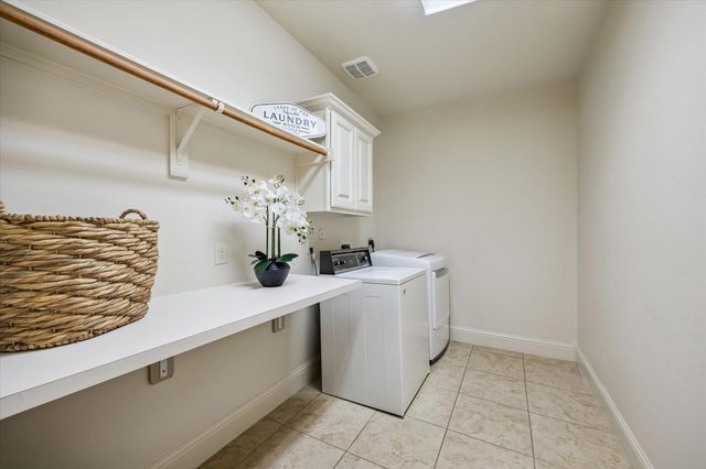 5514 Caspian Falls Lane, Fulshear, TX 77441