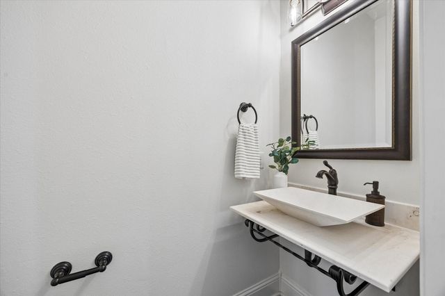 5514 Caspian Falls Lane, Fulshear, TX 77441