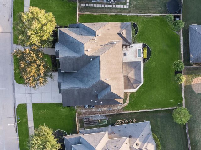 5514 Caspian Falls Lane, Fulshear, TX 77441