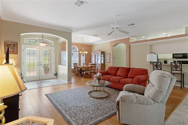12 HACKBERRY Drive, Homosassa, FL 34446