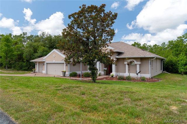 12 HACKBERRY Drive, Homosassa, FL 34446