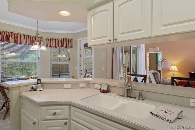 12 HACKBERRY Drive, Homosassa, FL 34446