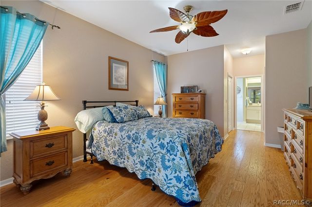12 HACKBERRY Drive, Homosassa, FL 34446