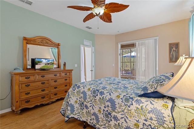 12 HACKBERRY Drive, Homosassa, FL 34446