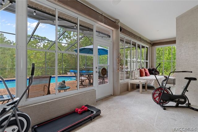 12 HACKBERRY Drive, Homosassa, FL 34446