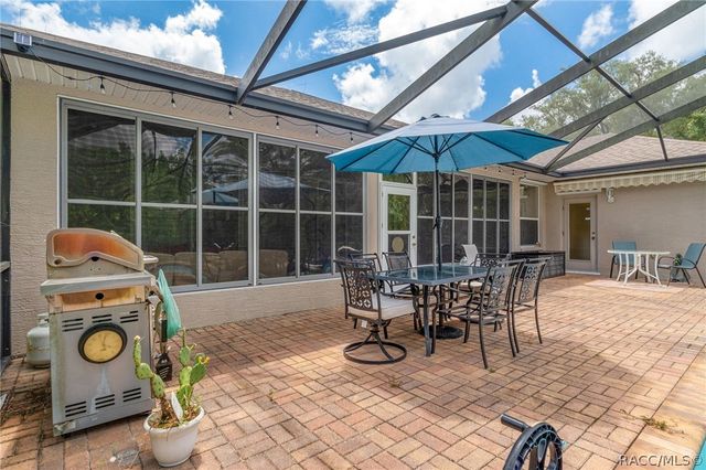 12 HACKBERRY Drive, Homosassa, FL 34446