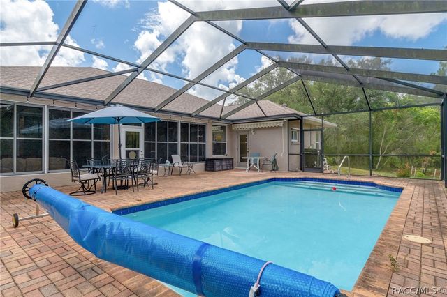 12 HACKBERRY Drive, Homosassa, FL 34446