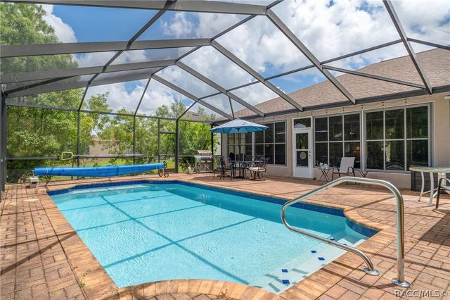 12 HACKBERRY Drive, Homosassa, FL 34446