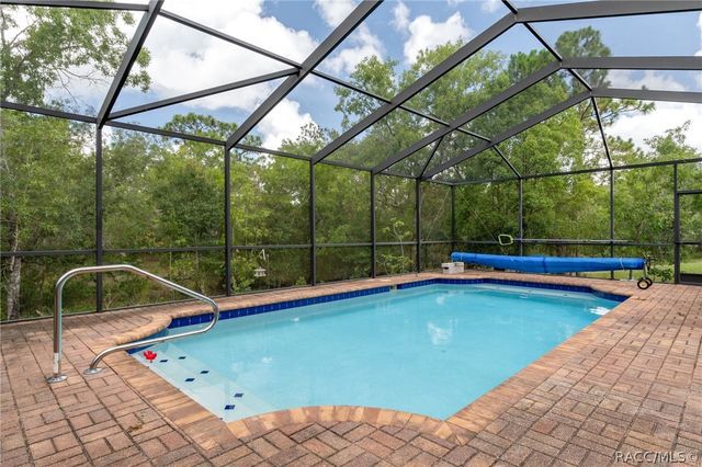 12 HACKBERRY Drive, Homosassa, FL 34446