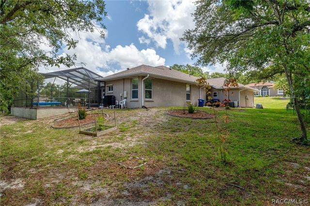 12 HACKBERRY Drive, Homosassa, FL 34446