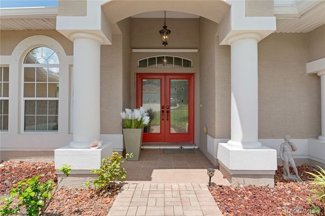 12 HACKBERRY Drive, Homosassa, FL 34446