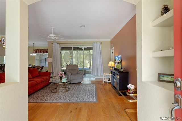 12 HACKBERRY Drive, Homosassa, FL 34446