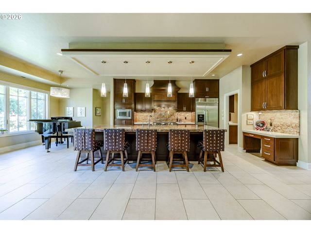 2325 PARK GROVE Dr, Eugene, OR 97408