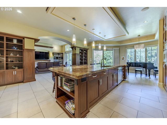 2325 PARK GROVE Dr, Eugene, OR 97408