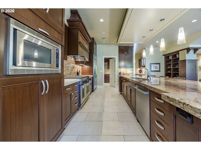 2325 PARK GROVE Dr, Eugene, OR 97408