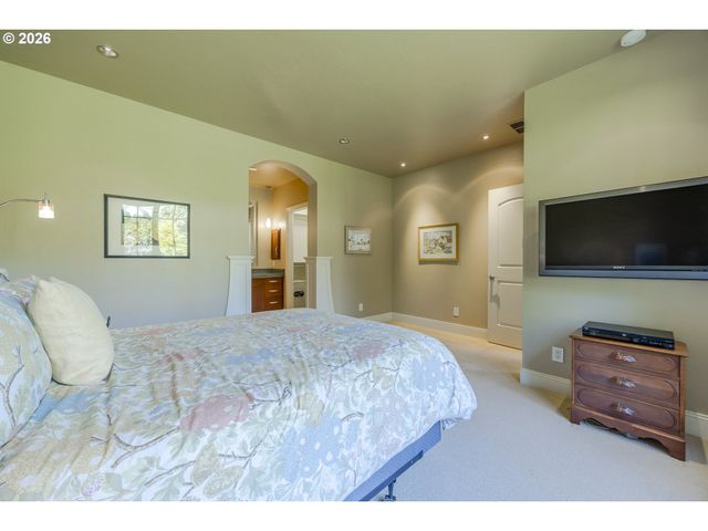 2325 PARK GROVE Dr, Eugene, OR 97408