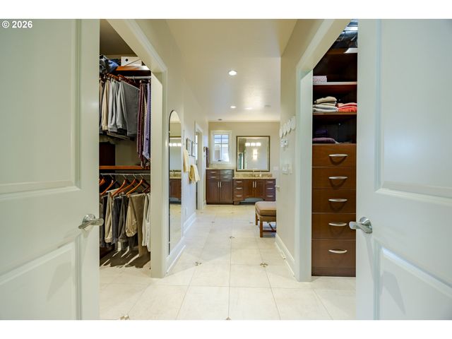 2325 PARK GROVE Dr, Eugene, OR 97408