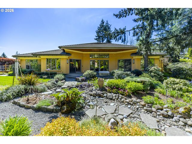 2325 PARK GROVE Dr, Eugene, OR 97408