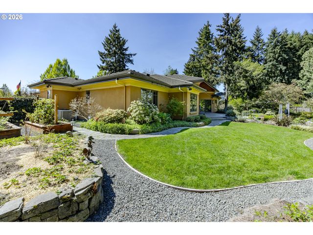 2325 PARK GROVE Dr, Eugene, OR 97408