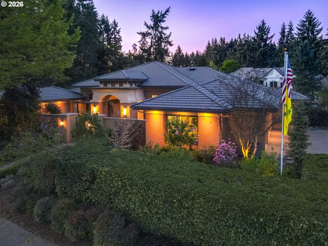 2325 PARK GROVE Dr, Eugene, OR 97408