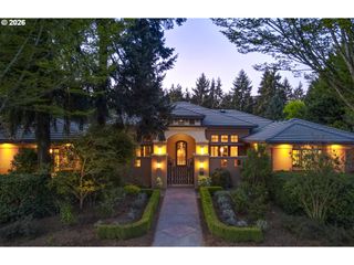 2325 PARK GROVE Dr, Eugene, OR 97408