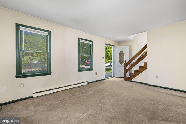 229 BLACK HORSE DR, Strasburg, PA 17579