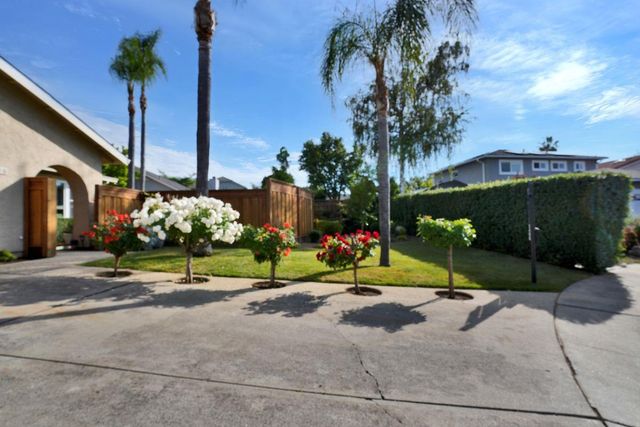 15135 La Rocca Court, Morgan Hill, CA 95037