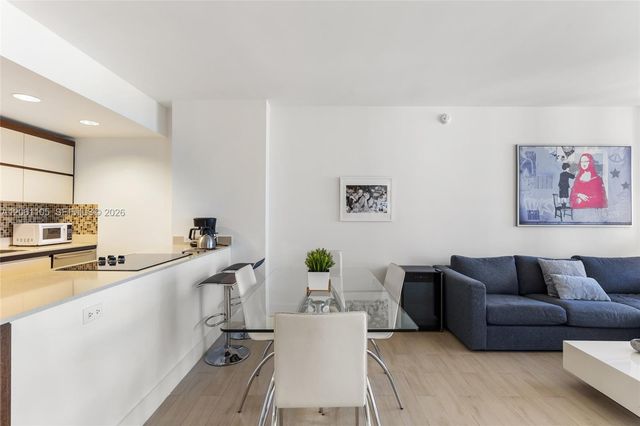 2155 Washington 401 401, Miami Beach, FL 33139