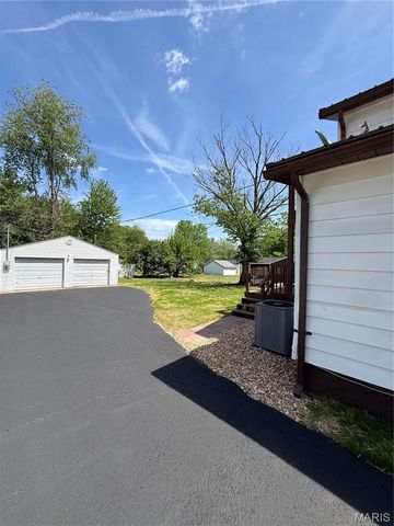 701 Forster Street, Farmington, MO 63640