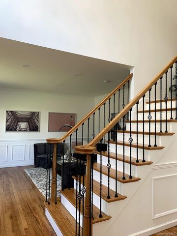 1 Brittany Court, Ridge, NY 11961