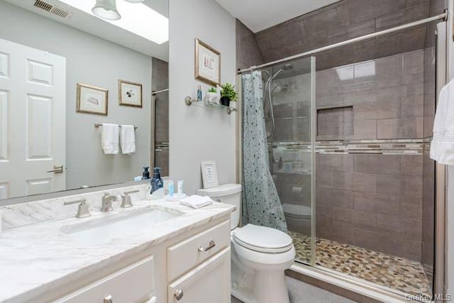 1 Brittany Court, Ridge, NY 11961