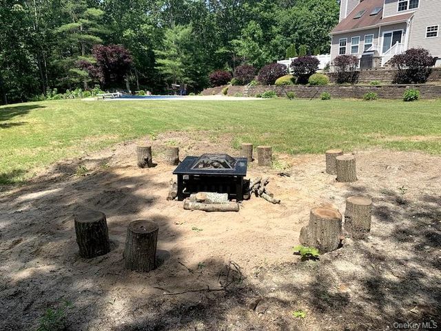 1 Brittany Court, Ridge, NY 11961