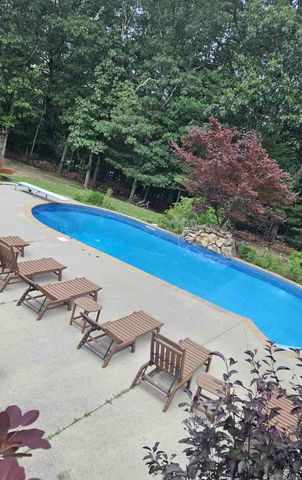 1 Brittany Court, Ridge, NY 11961