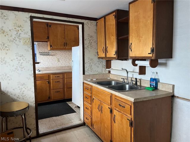 289 Canton Road, Wintersville, OH 43953