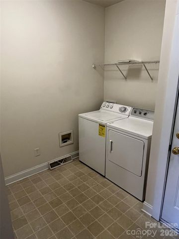 3044 Parker Green Trail, Charlotte, NC 28269