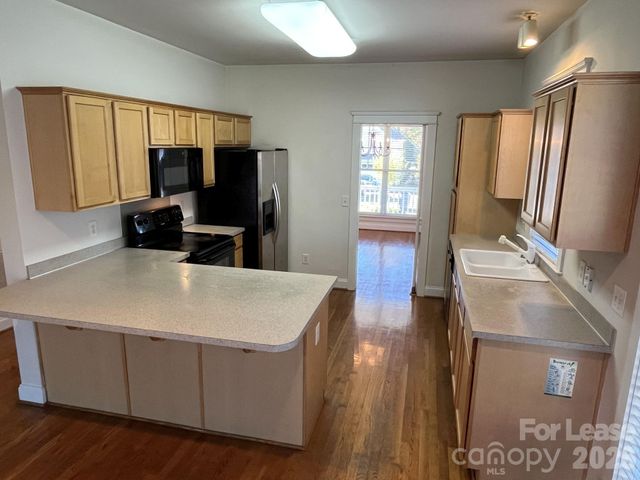 3044 Parker Green Trail, Charlotte, NC 28269