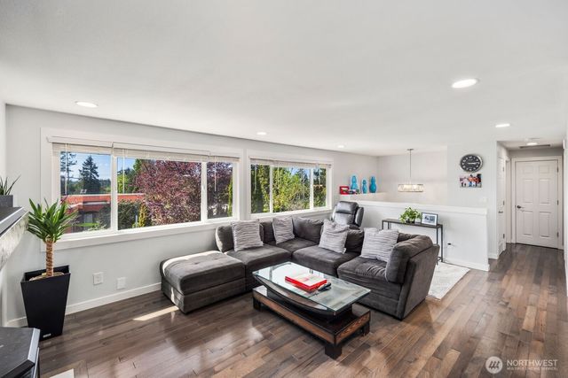 11102 126th Avenue NE, Kirkland, WA 98033