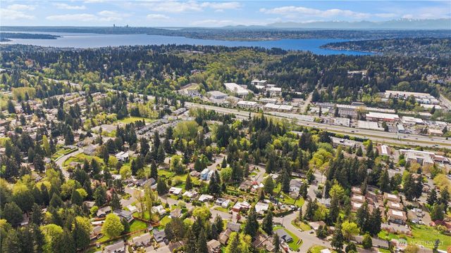 11102 126th Avenue NE, Kirkland, WA 98033