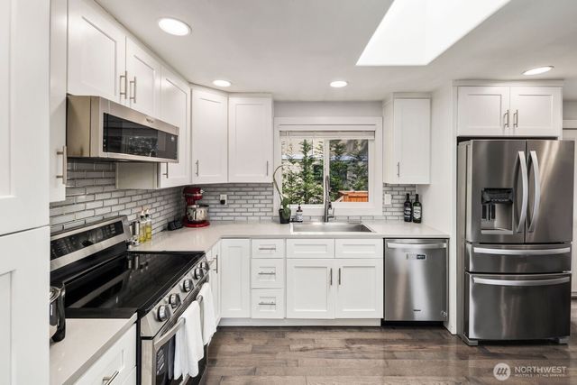 11102 126th Avenue NE, Kirkland, WA 98033