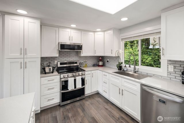 11102 126th Avenue NE, Kirkland, WA 98033
