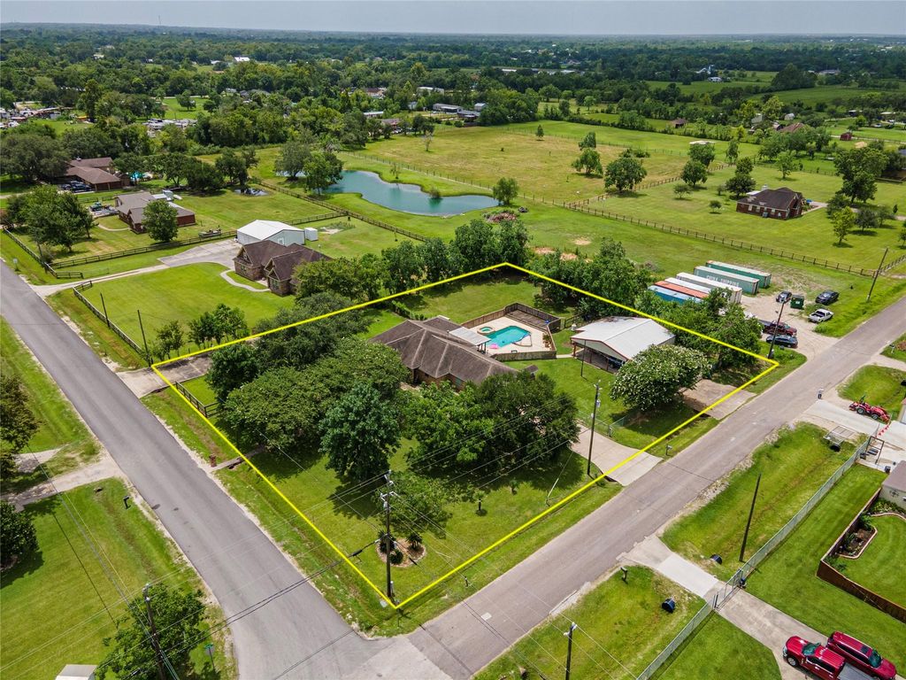 15631 Fir Road, Santa Fe, TX 77517